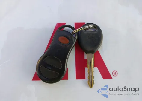 2001 Dodge Grand Caravan Sport from USA, damaged, VIN 2B8GP44301R204886